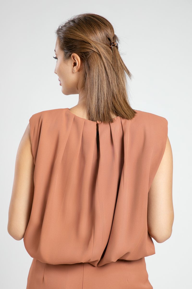 Feminine Balloon Blouse with Pleats