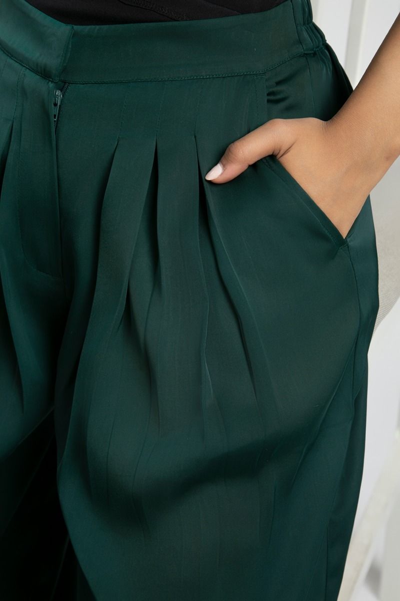 Wide Leg Pleated Pants with Side Pockets