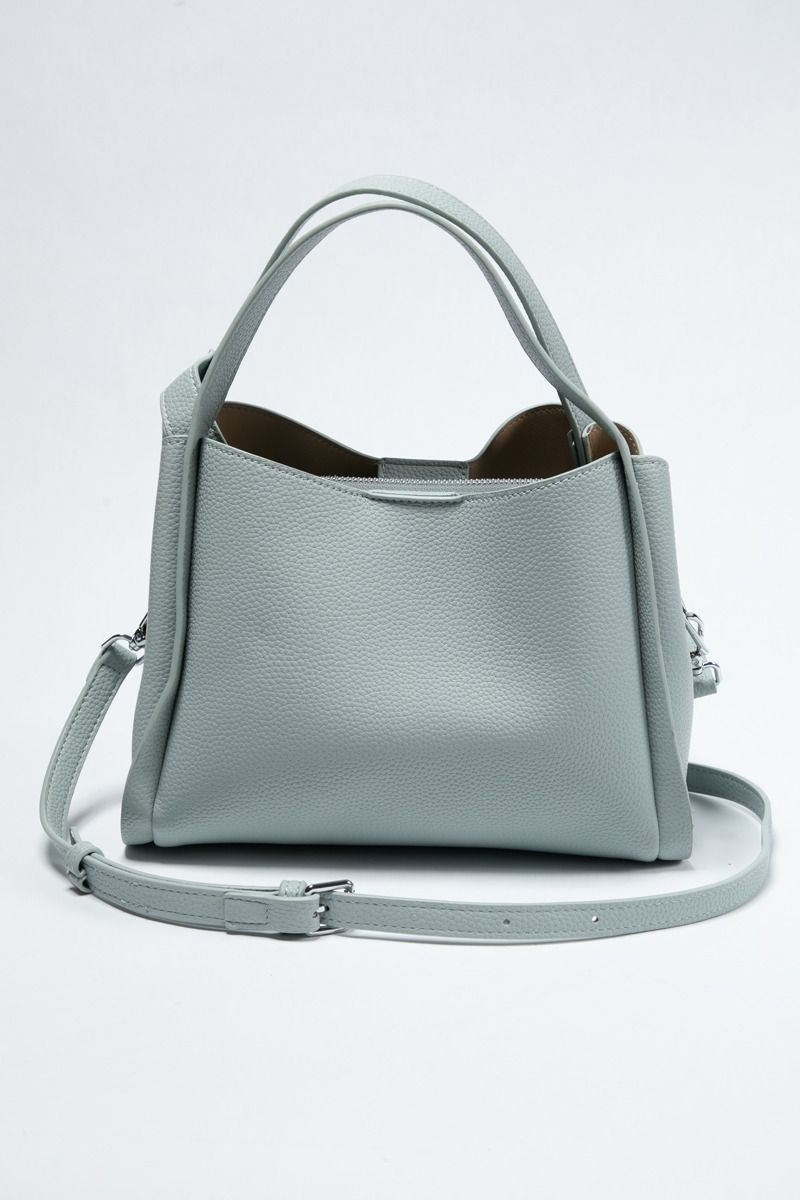 Stylish Everyday Handbag - Functional & Elegant