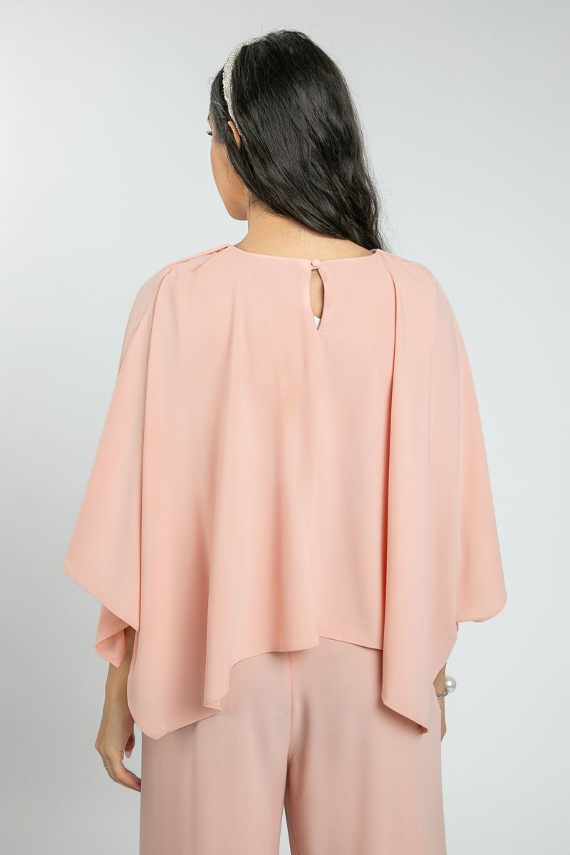 بلوزة نسائية بتصميم كيب متعدد الطبقات وقصير