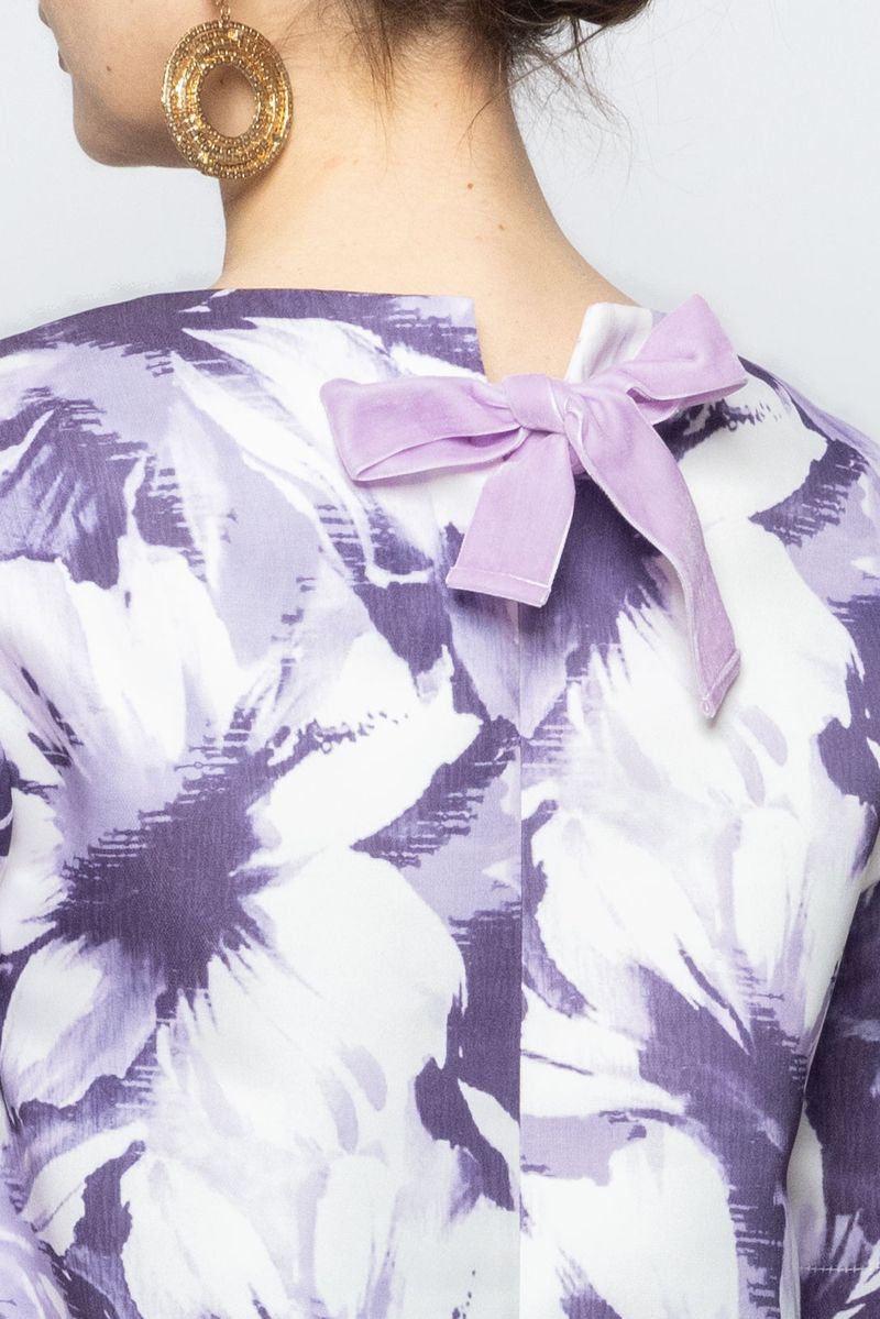 بلوزة صيفية نسائية بأكمام قصيرة ونمط طبعات بالكامل