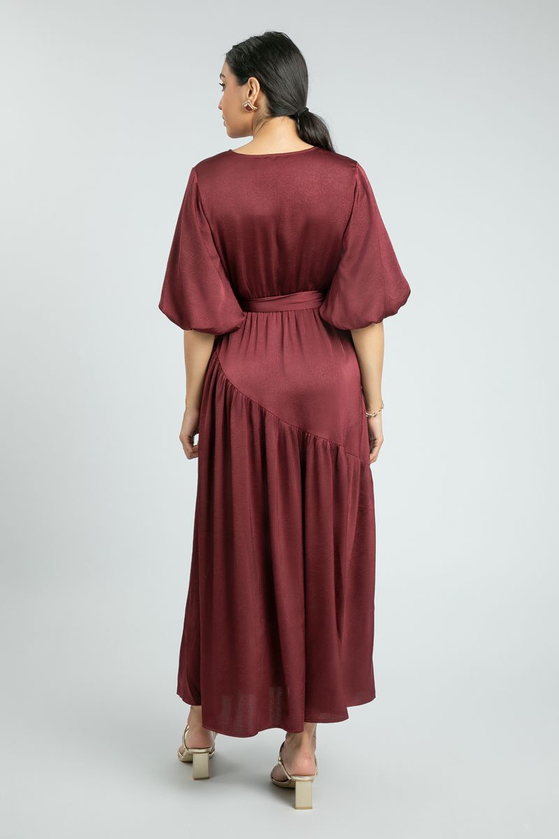 فستان نسائي ماكسي أنيق بأكمام منفوشة من الساتان