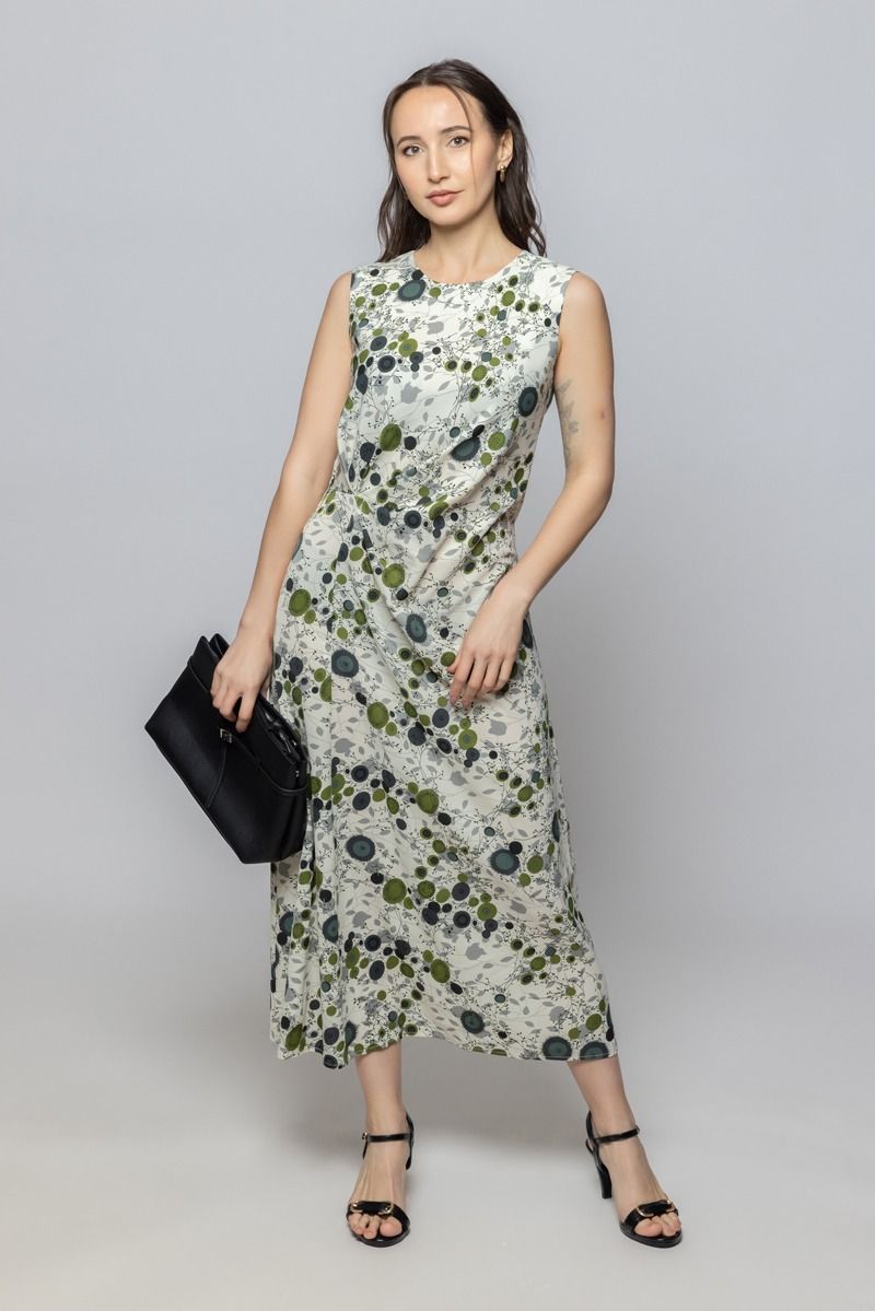 فستان طويل نسائي بدون أكمام بنمط مطبوع بالكامل