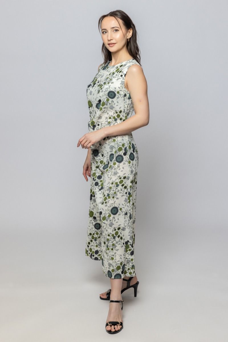 فستان طويل نسائي بدون أكمام بنمط مطبوع بالكامل