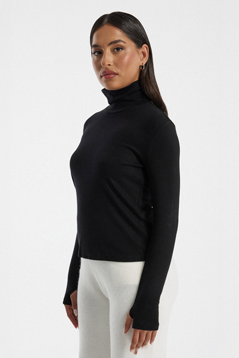 Long Sleeve Turtleneck Knitwear