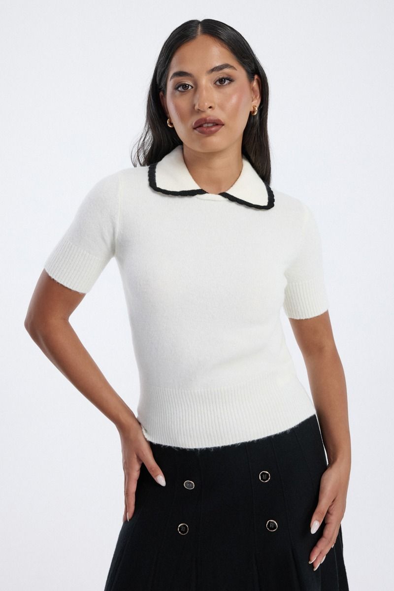 Knit Top with Contrast Collar