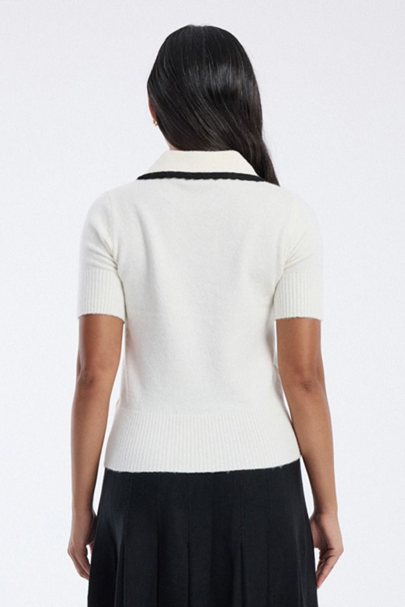 Knit Top with Contrast Collar