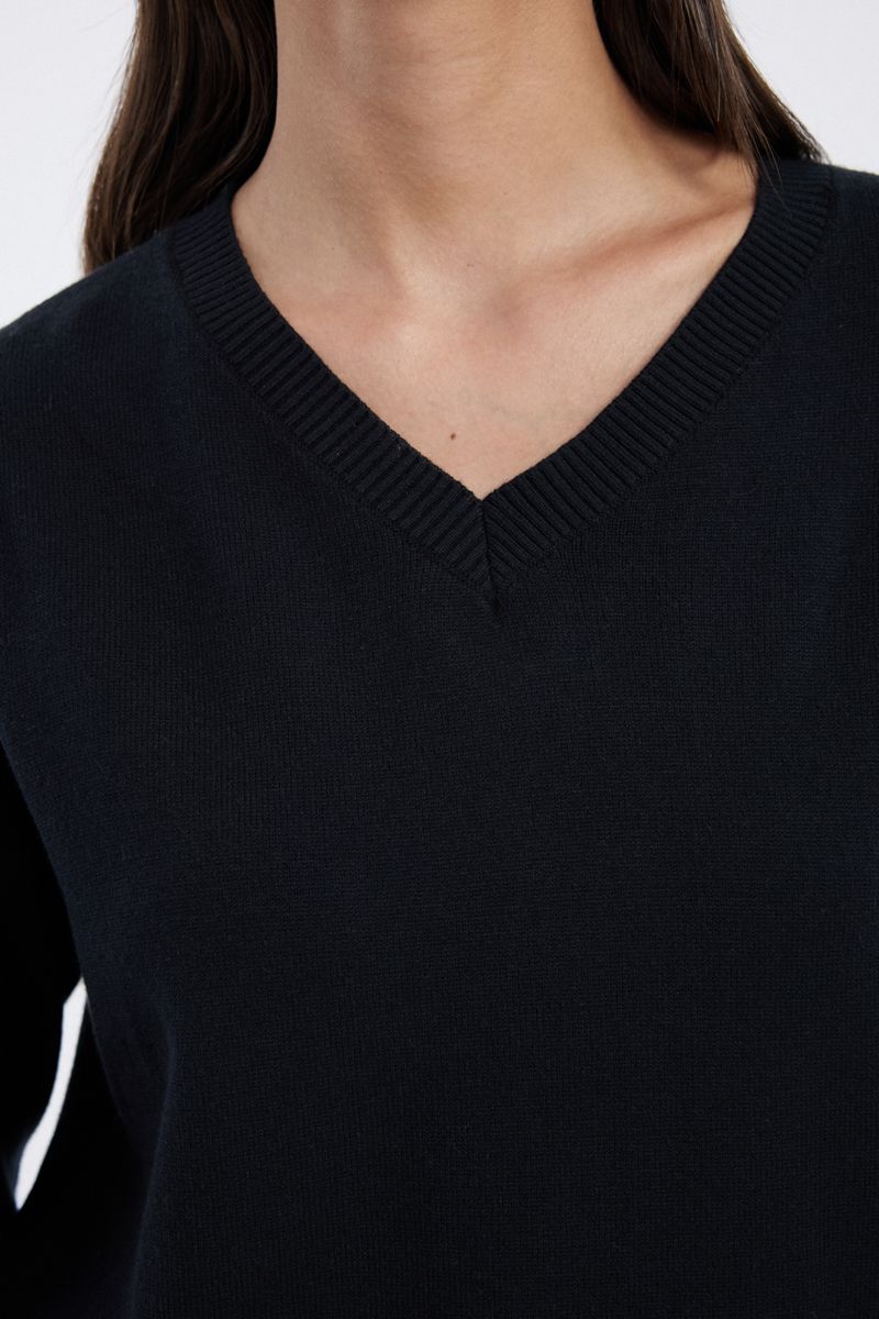 knit blouse with back buttons