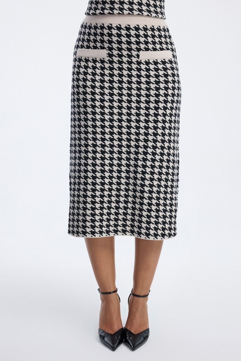 patterned knitted midi skirt