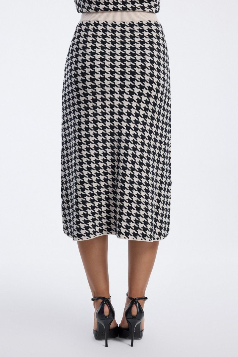 patterned knitted midi skirt