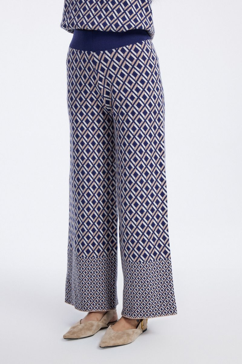 Knit Pants with Geometric Pattern