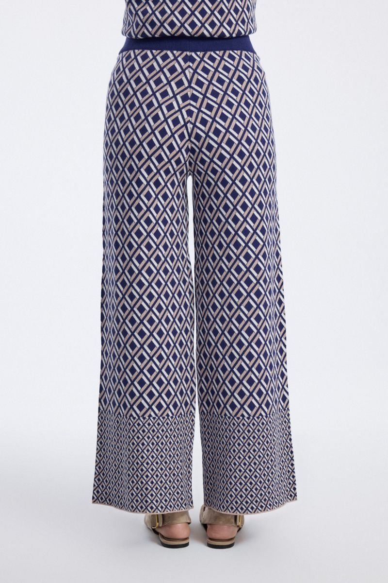 Knit Pants with Geometric Pattern