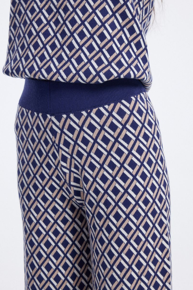 Knit Pants with Geometric Pattern