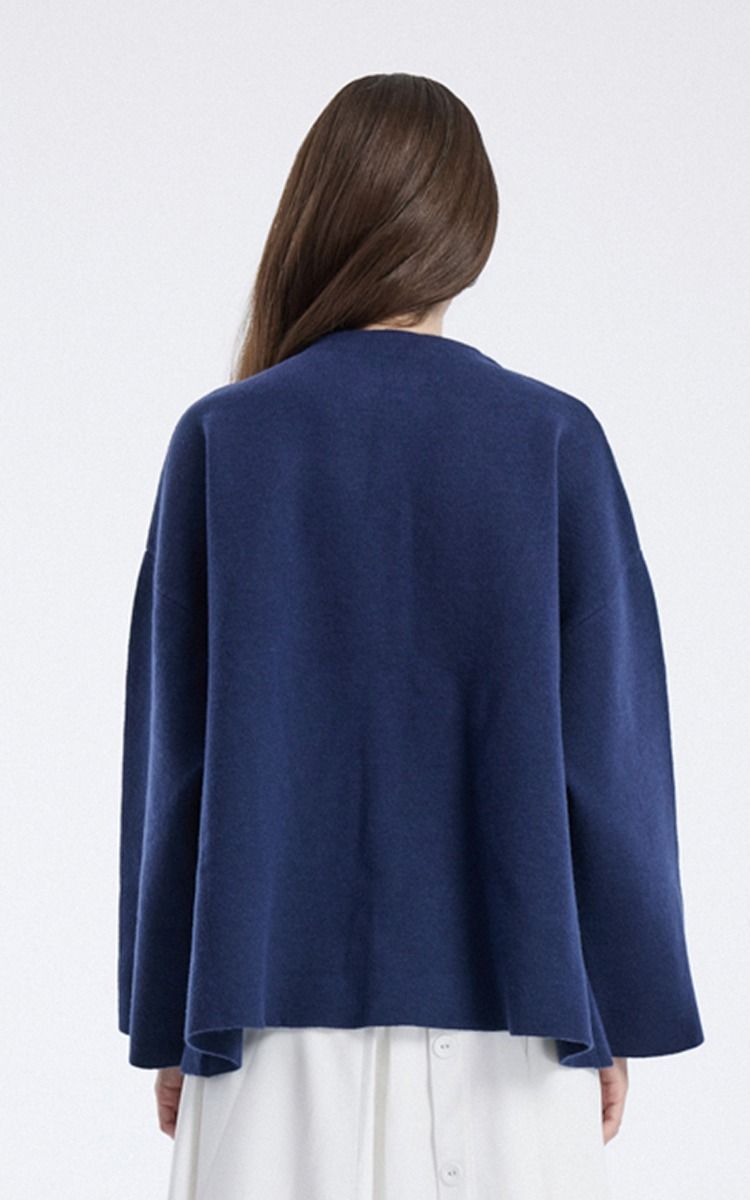 جاكيت كاب بتفاصيل أزرار أمامية