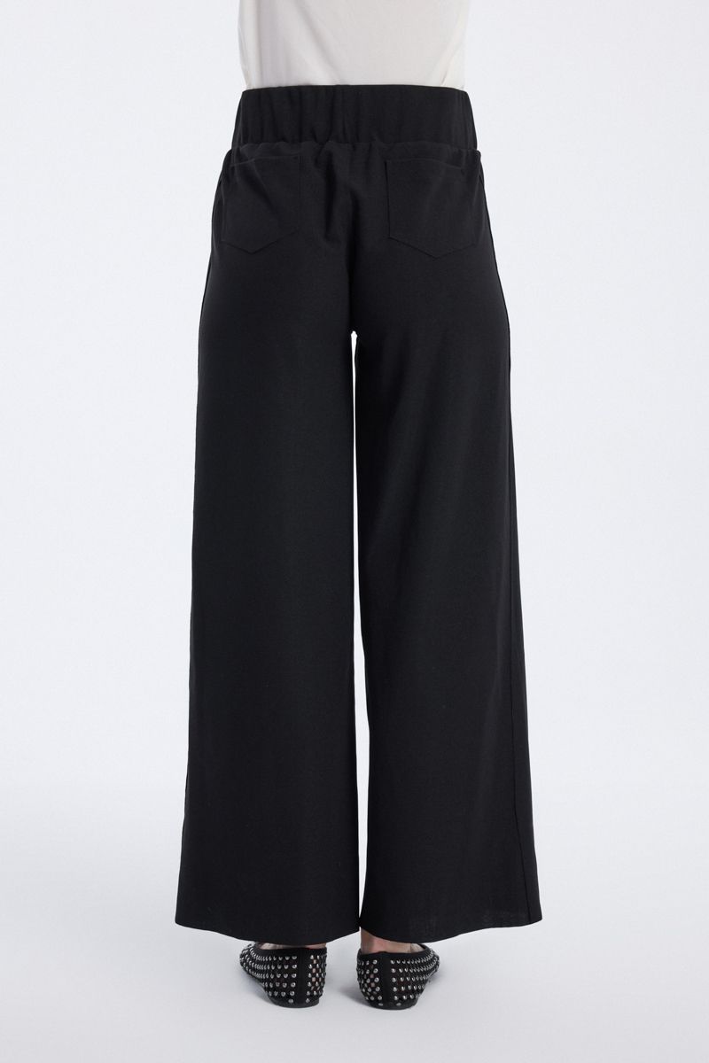Wide Leg Pants with Back Pockets