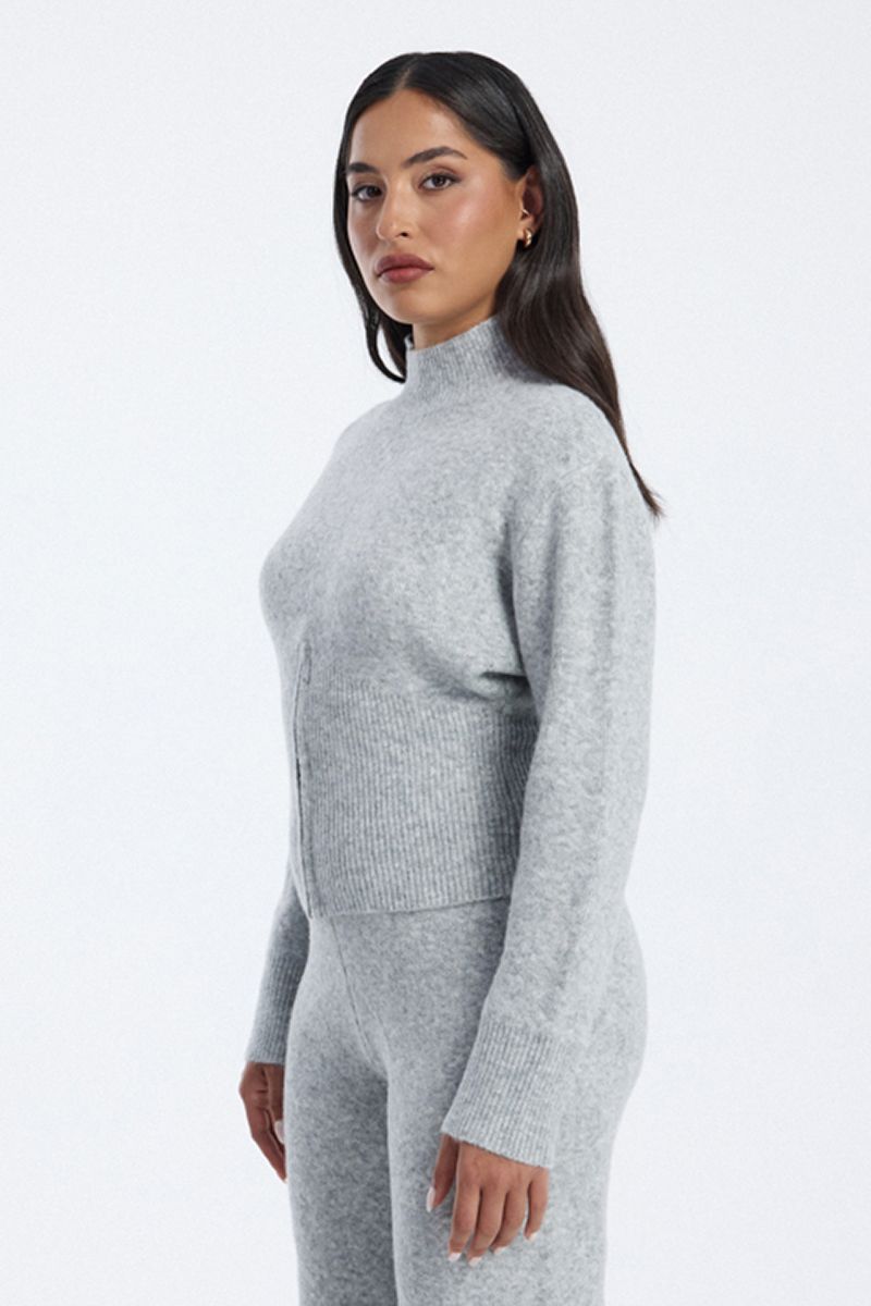 كنزة محبوكة بسحّاب أمامي