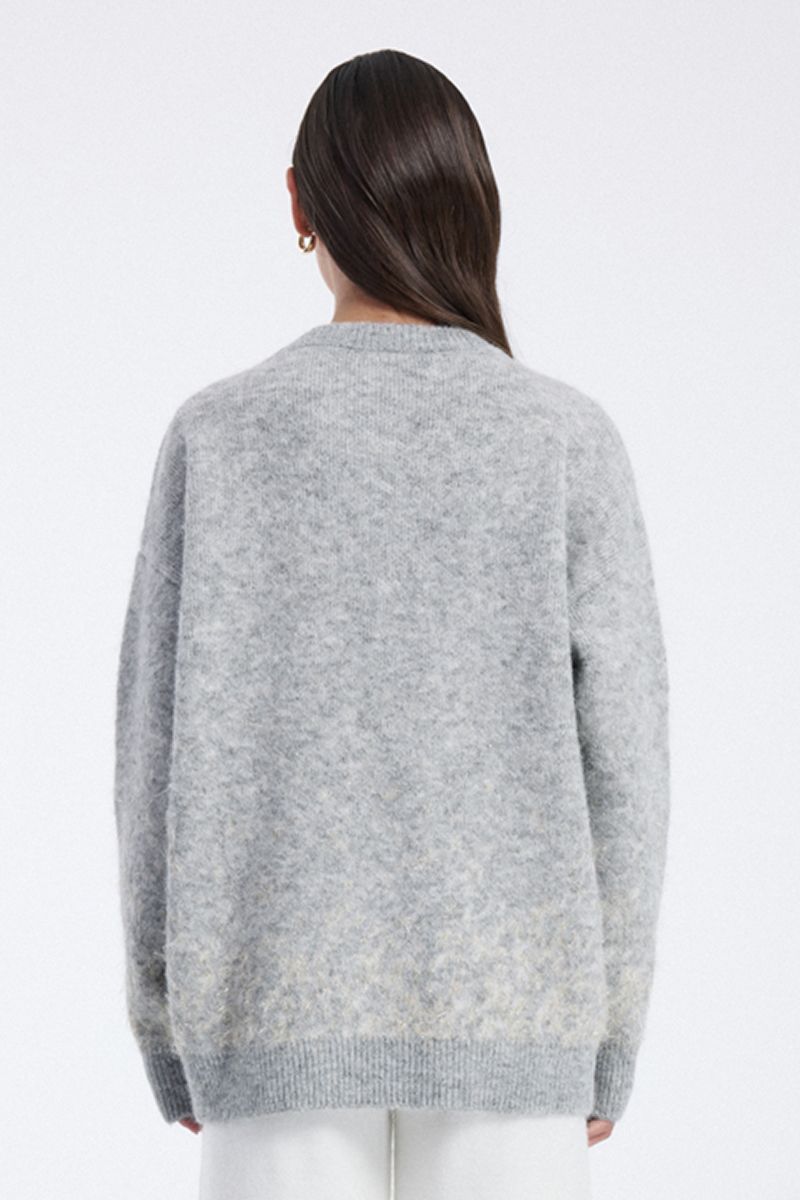 knitted sweater with gradient hem