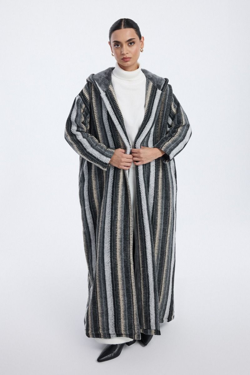 striped hooded farwa