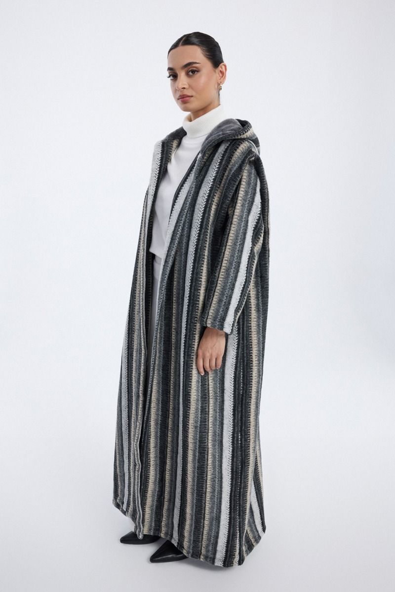 striped hooded farwa