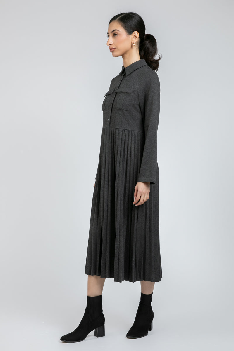 فستان قميص بكسرات وأزرار أمامية