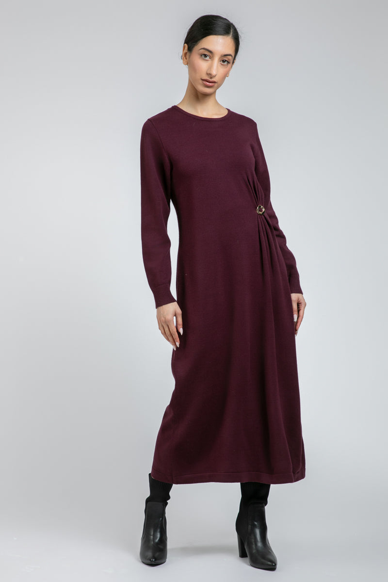 فستان محبوك بتفصيل حلقة جانبية