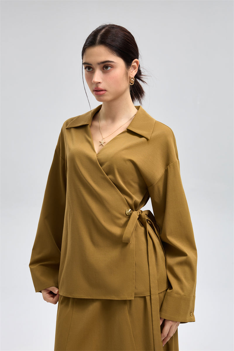 بلوزة لف بربطة جانبية