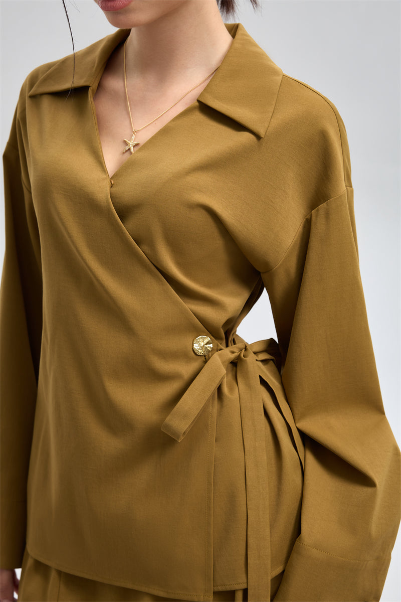 بلوزة لف بربطة جانبية