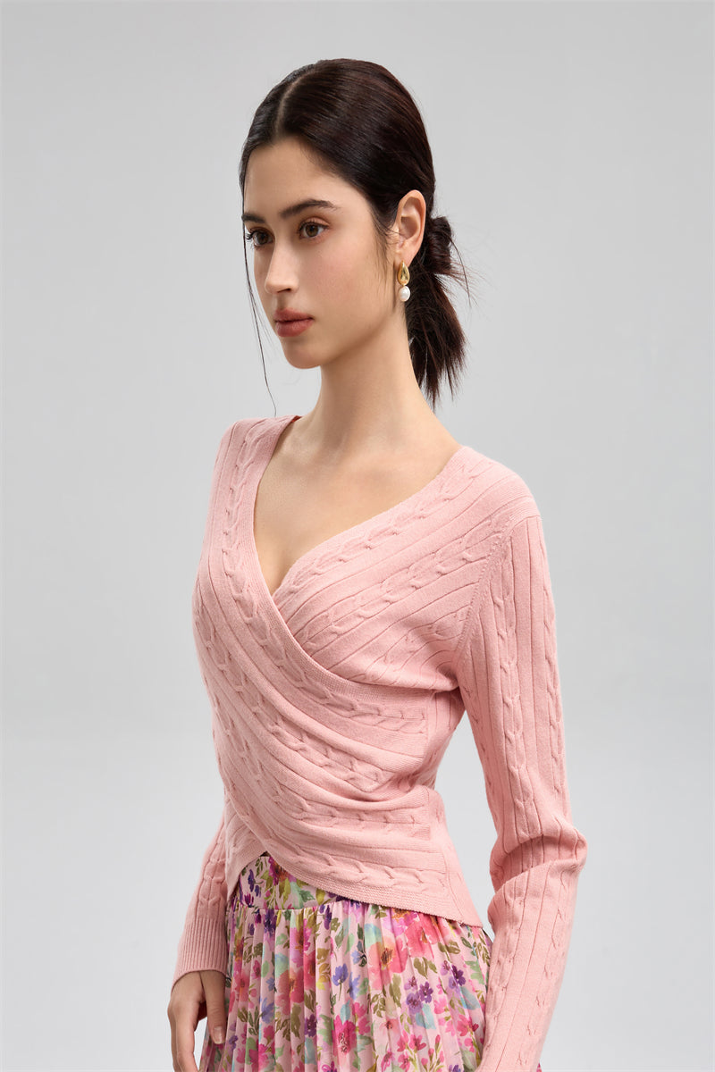 كنزة محبوكة بقصّة كروس