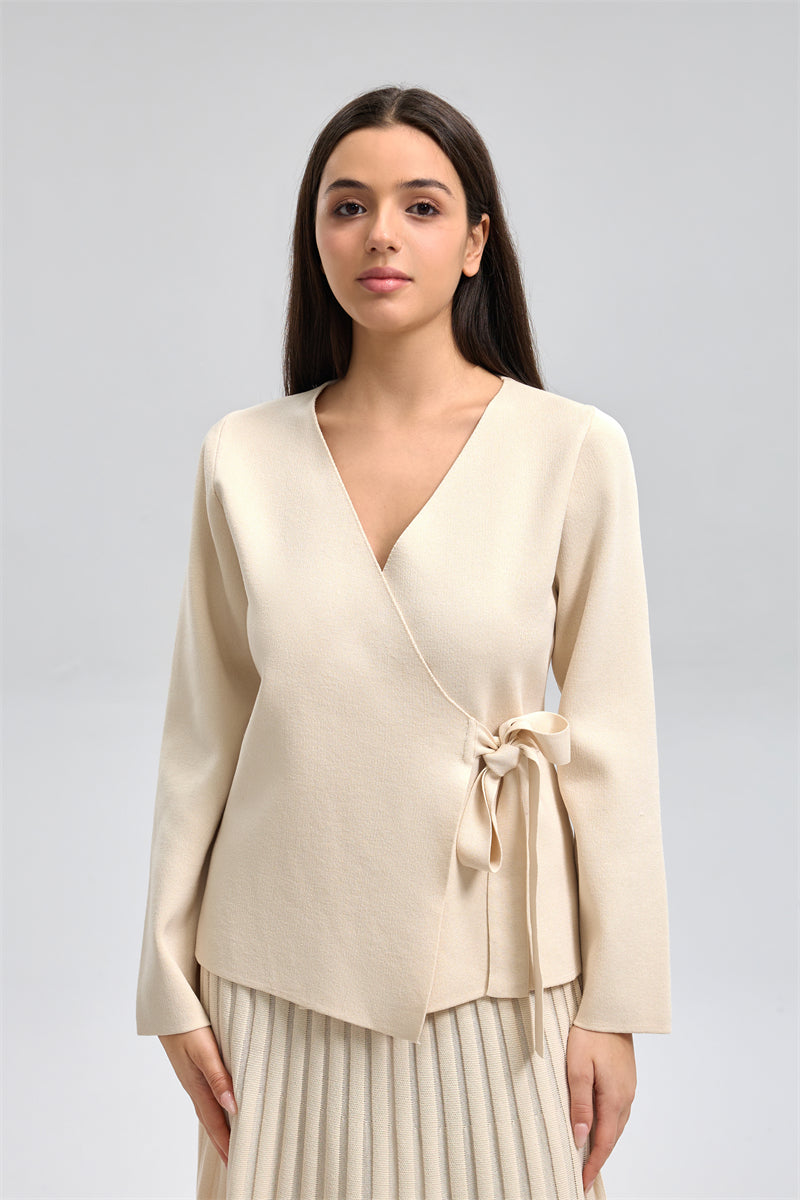 بلوزة لف بربطة جانبية