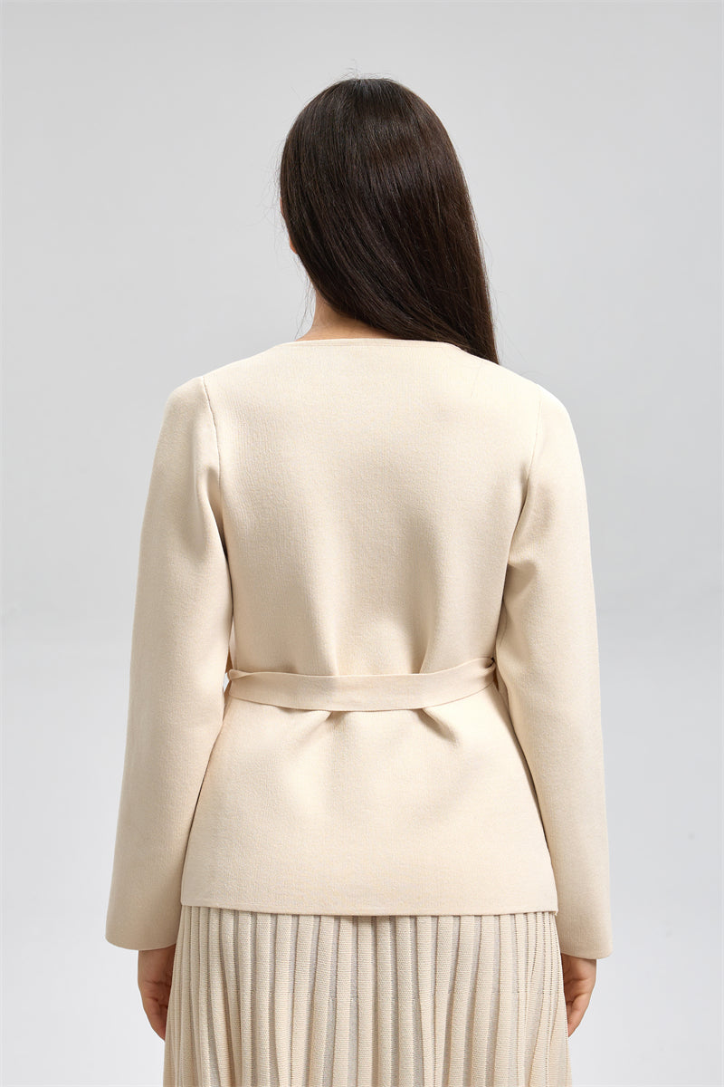 بلوزة لف بربطة جانبية