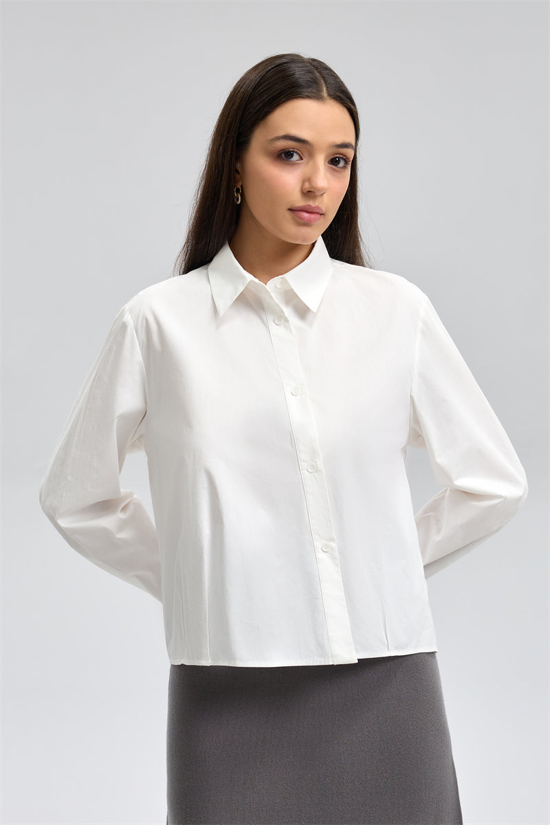 قميص كلاسيكي بأزرار