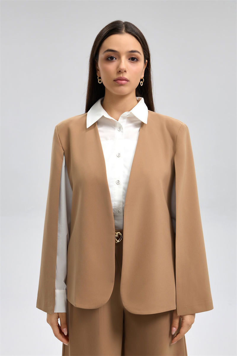 جاكيت بليزر بقصة كاب