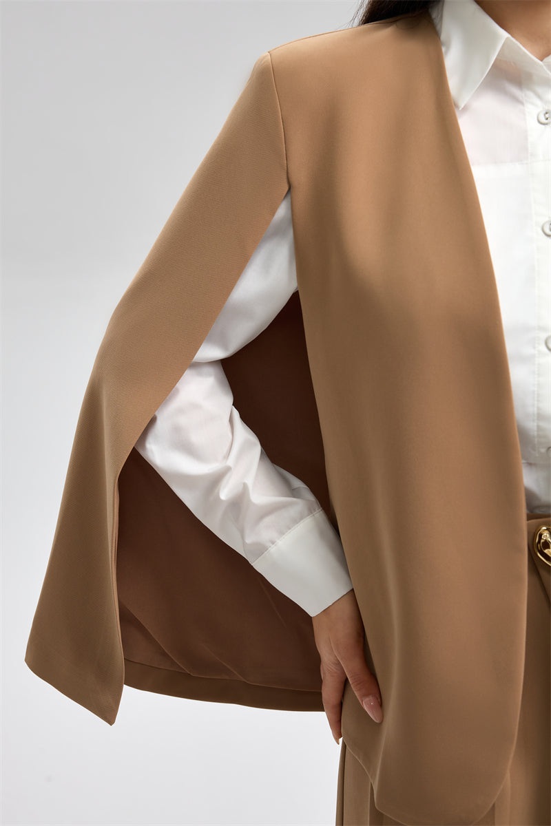 جاكيت بليزر بقصة كاب