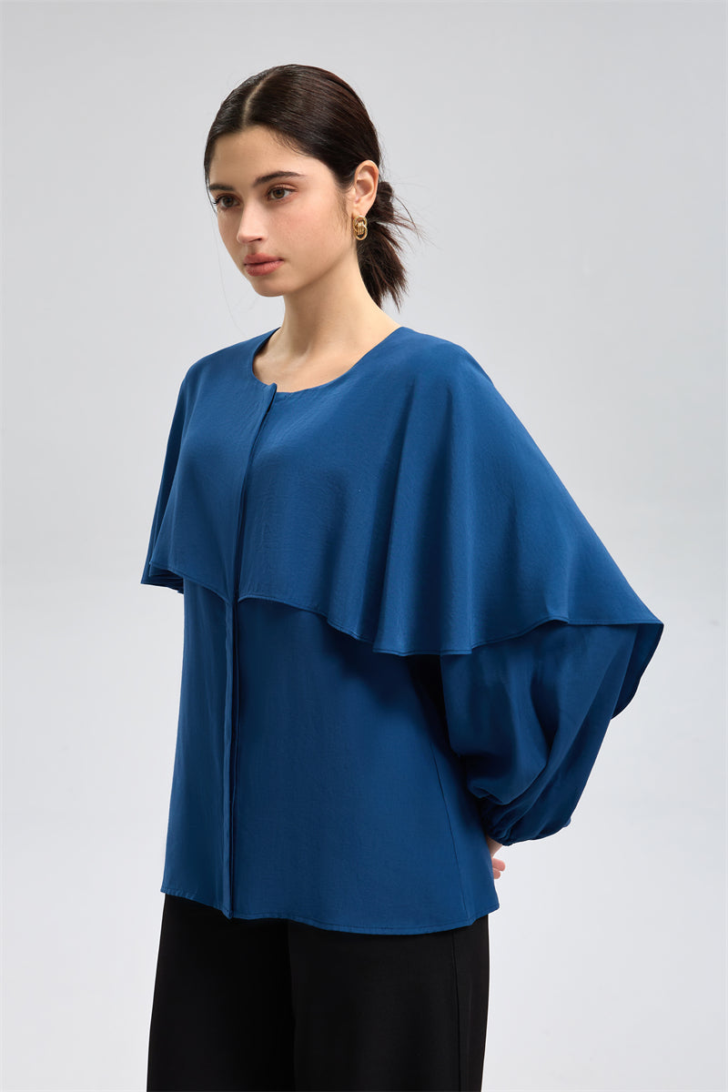 بلوزة أنيقة بطبقة كاب علوية