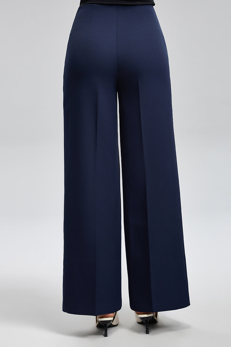 بنطال واسع بقصّة خصرٍ عالٍ