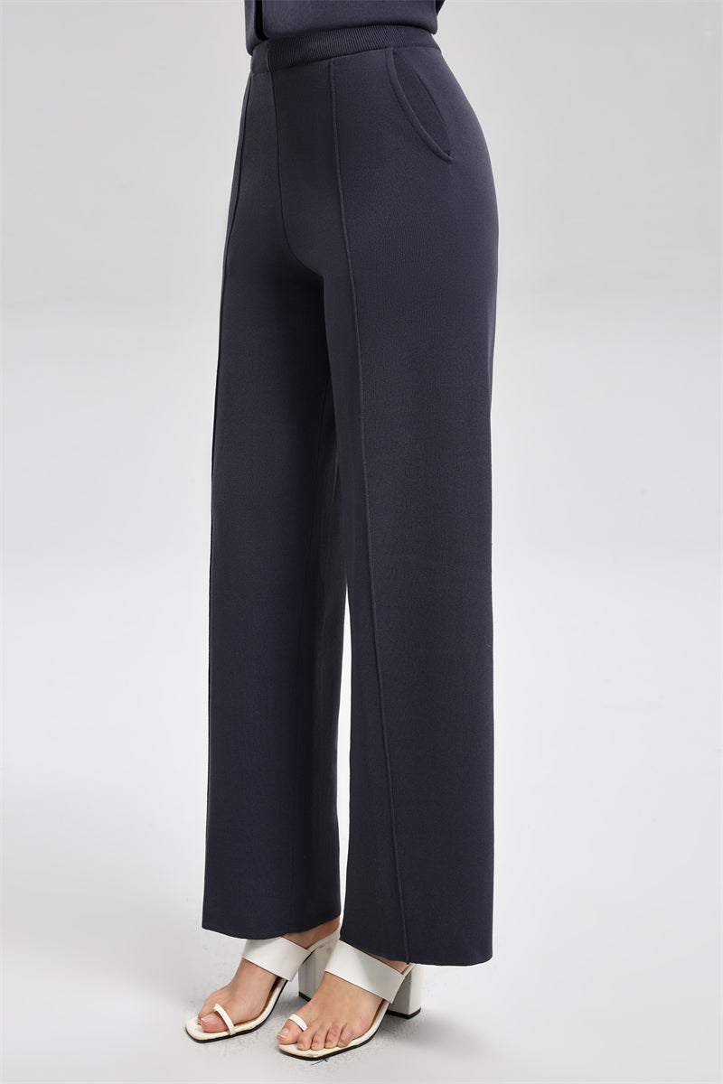 بنطال محبوك واسع بقصّة مستقيمة