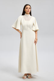 فستان طويل برقبة دانتيل وأكمام واسعة