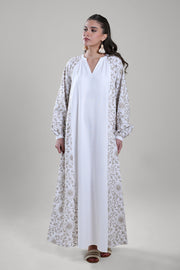 فستان طويل بنقشة ناعمة