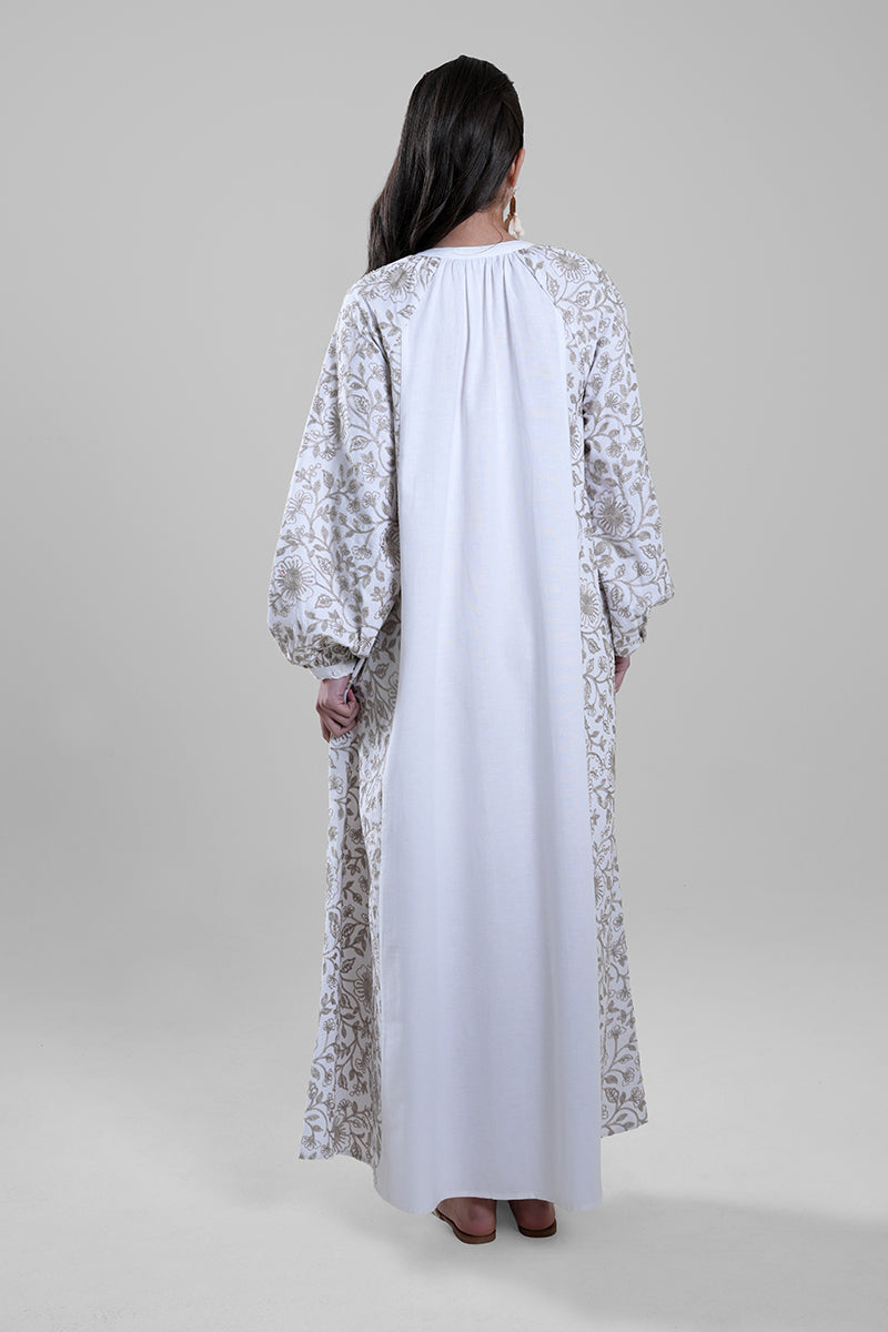 فستان طويل بنقشة ناعمة