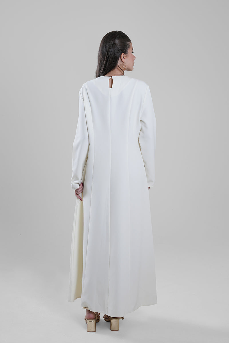 فستان ماكسي بتفاصيل أكمام بفتحات مزخرفة