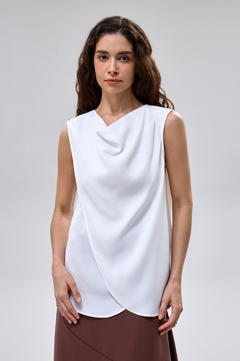 بلوزة بدون أكمام بتفصيل منسدل