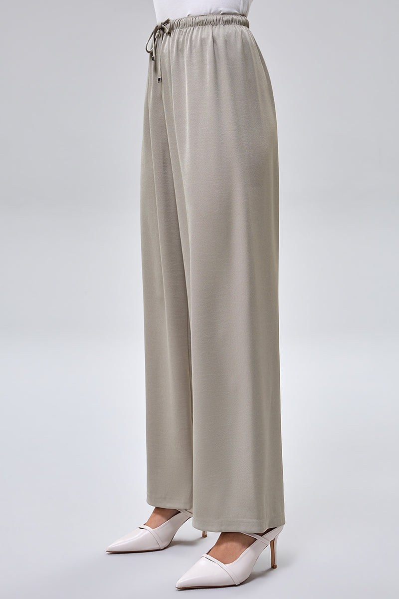 بنطلون واسع بخصر مطاطي ورباط