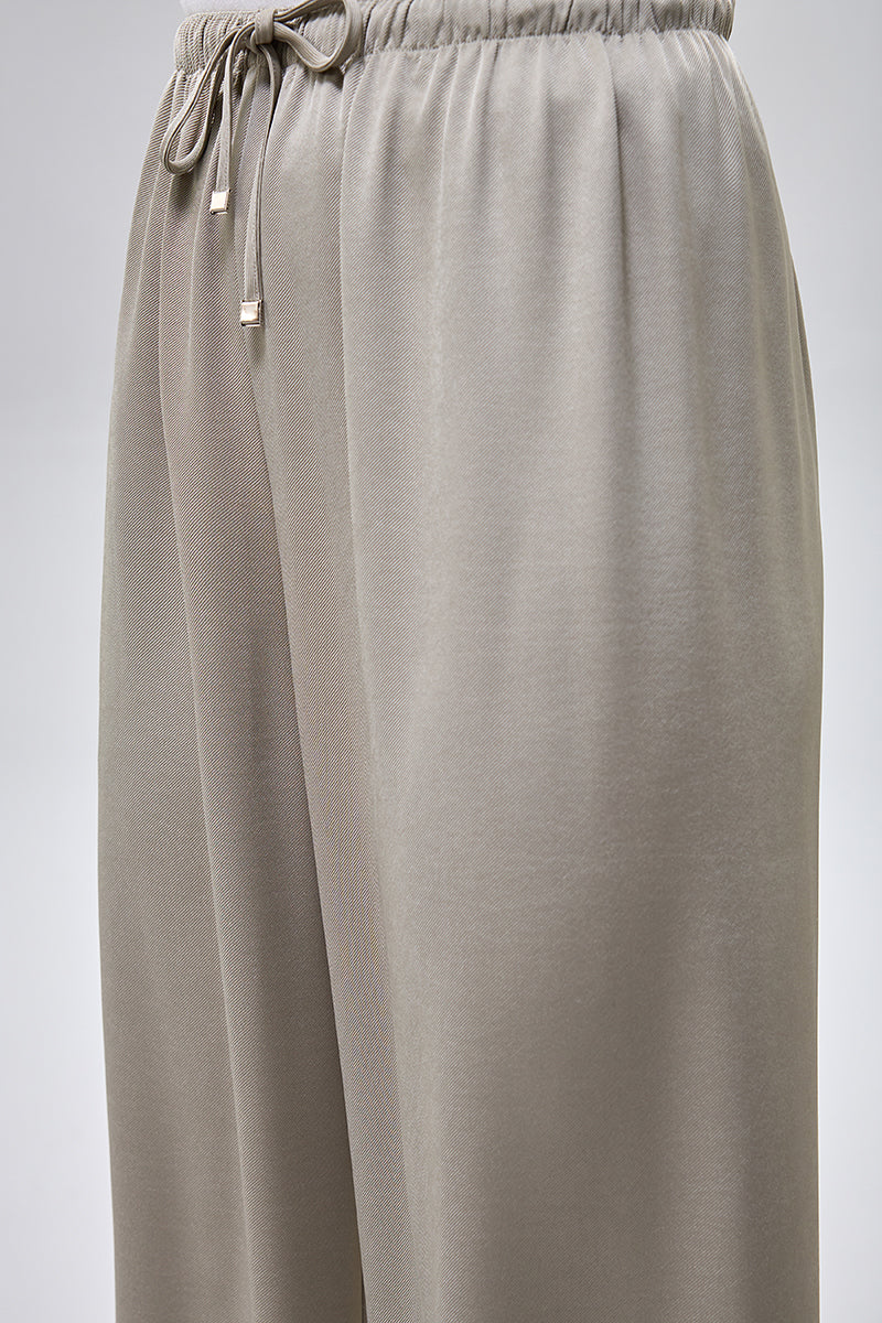 بنطلون واسع بخصر مطاطي ورباط