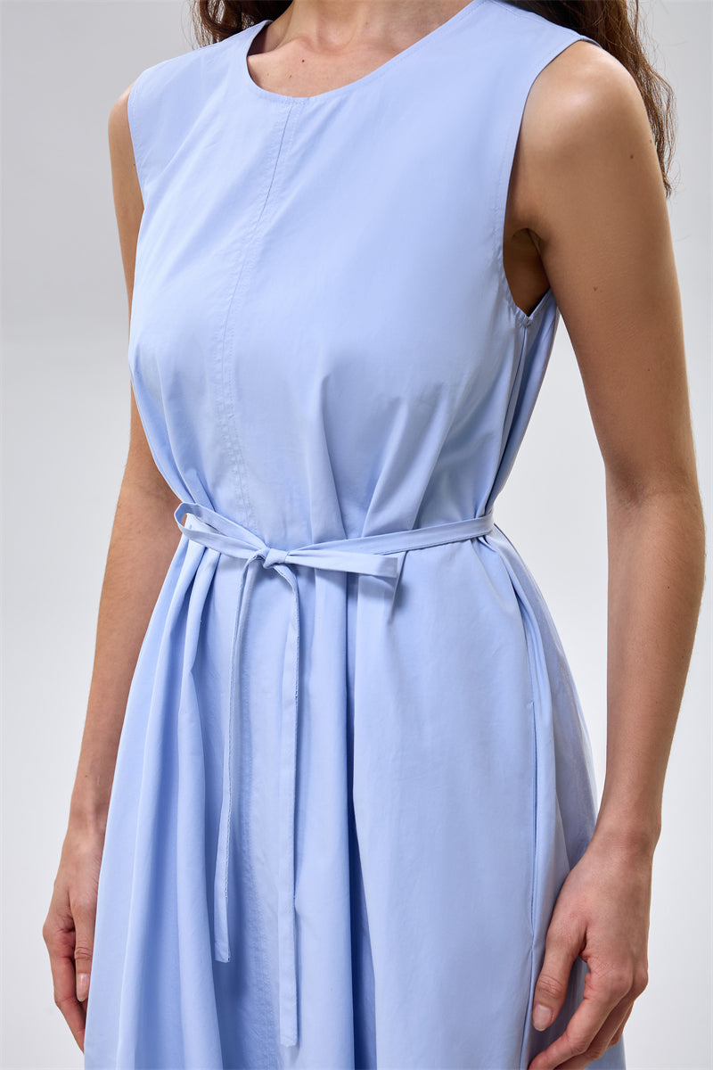 فستان ميدي بدون أكمام بطبقات مع حزام