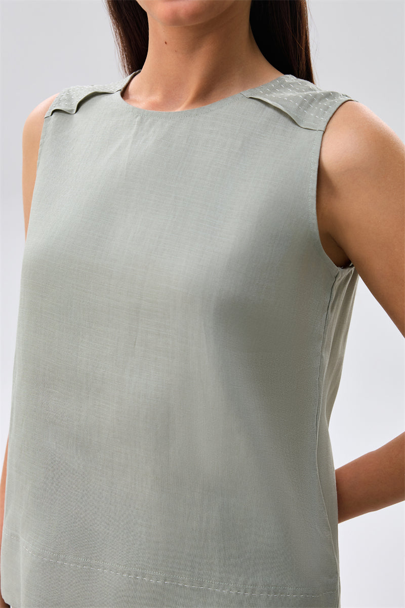 Sleeveless Minimal Top