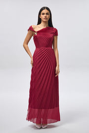 فستان ماكسي بتصميم طيات