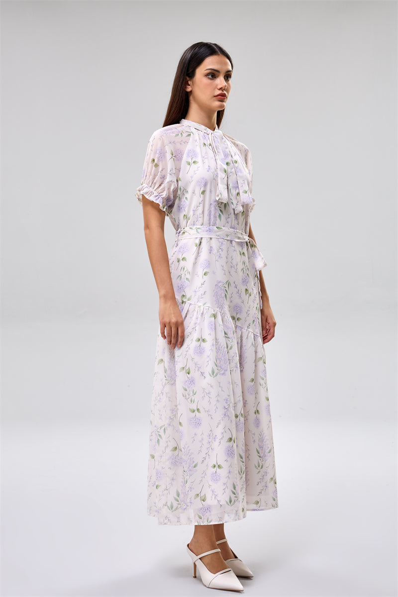 فستان بنقشة زهور مع ربطة عنق