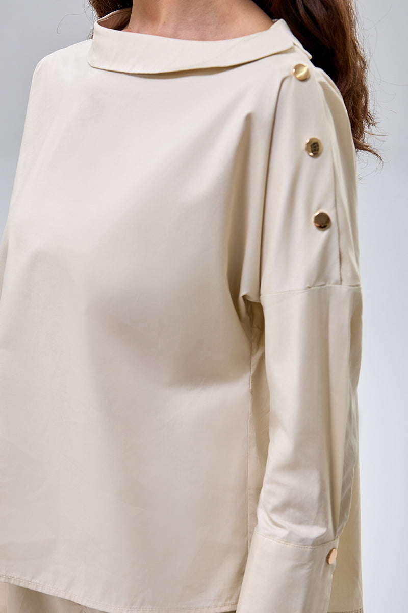 بلوزة باكمام طويلة مع ازرار جانبية