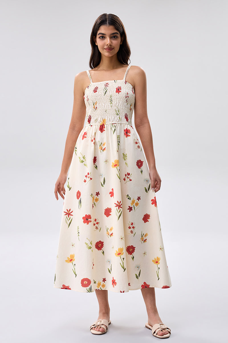 فستان بنقشة زهور وتفاصيل مطاطية