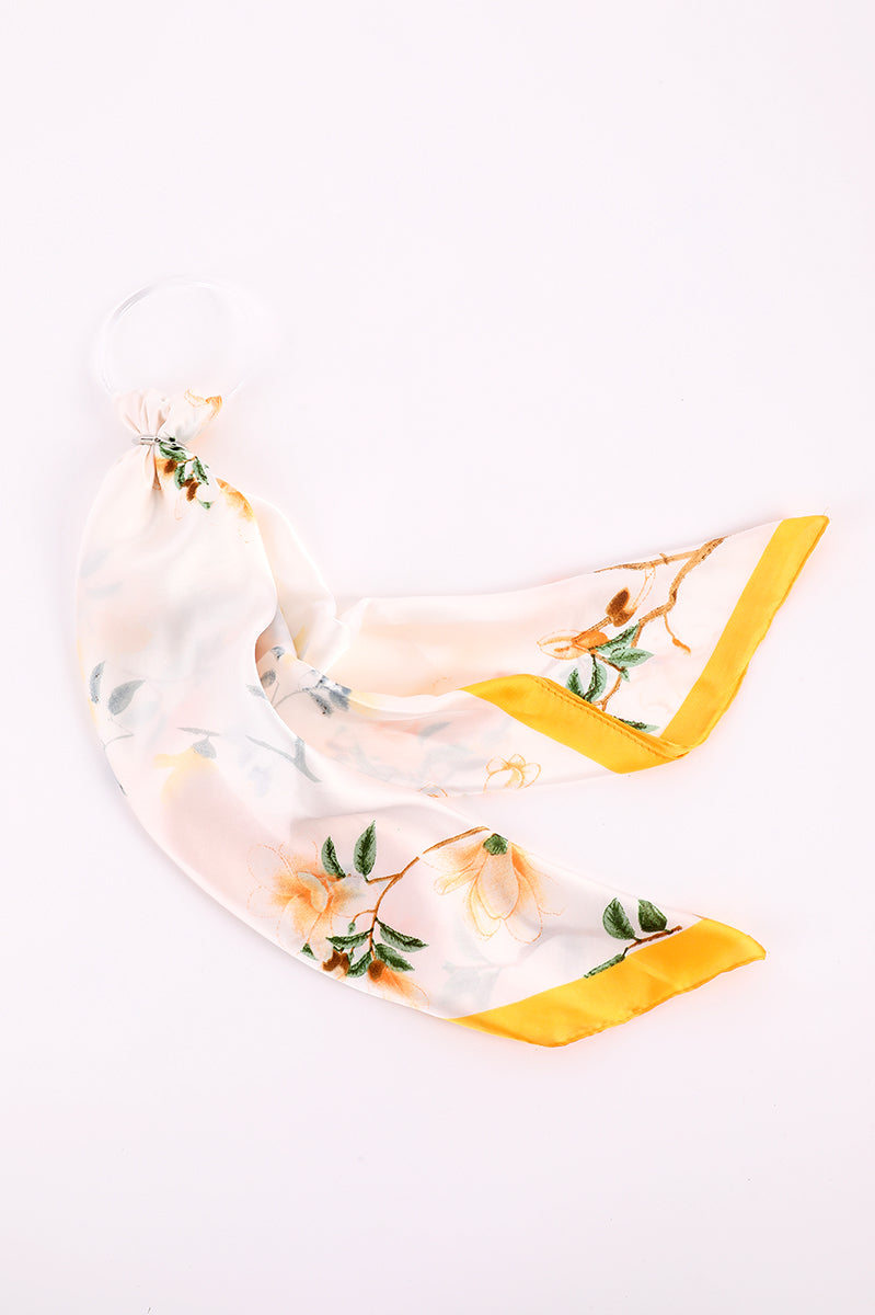 وشاح مربع خفيف بنقشة زهور